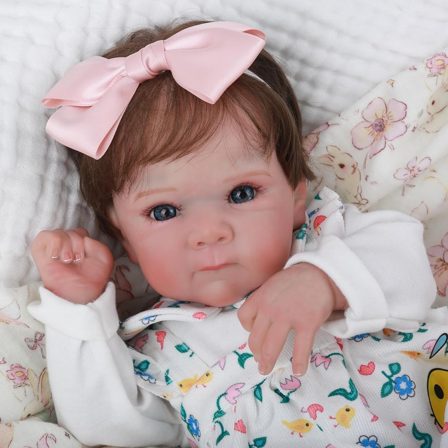 WOOROY Realistic Reborn Baby Dolls - 18 Inch Lifelike Newborn Baby Dolls Girl Real Life Soft Body Baby Doll Gift Toy with Feeding Accessories for Kids Age 3+